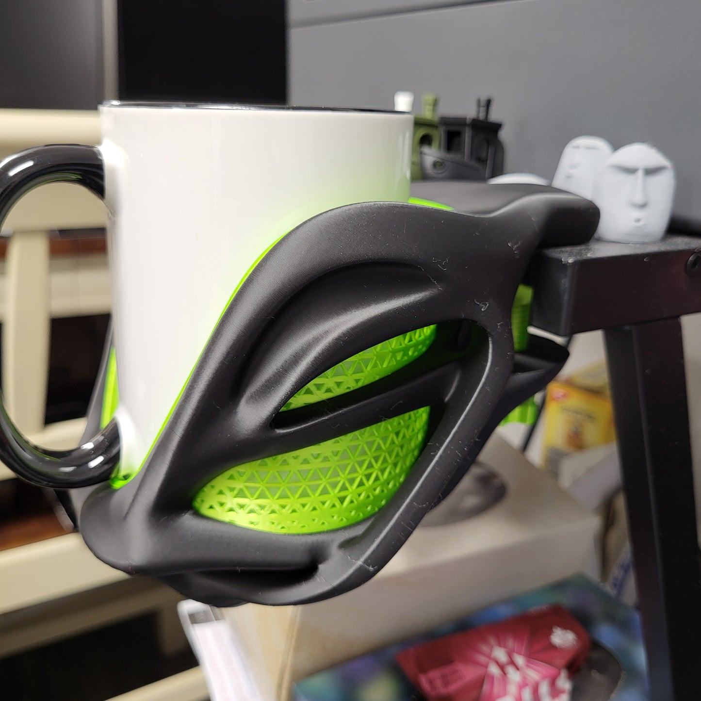 Desk Mug Holder (Adjustable)